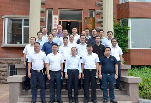 合影.jpg 合影.jpg