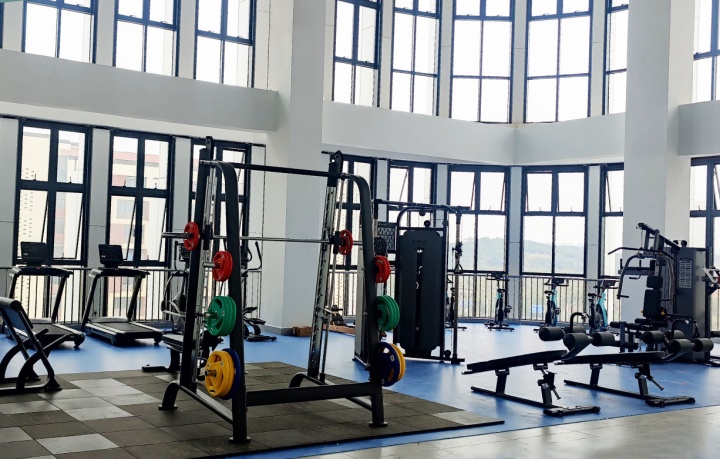 學(xué)校3.jpg 學(xué)校3.jpg