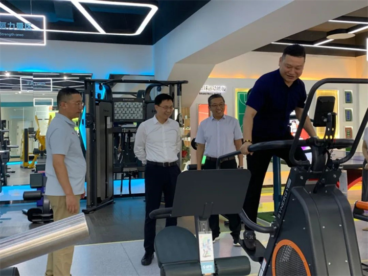 濟(jì)南市體育局局長董懷敏一行蒞臨米兰·(milan)中国官方网站體育參觀指導(dǎo)